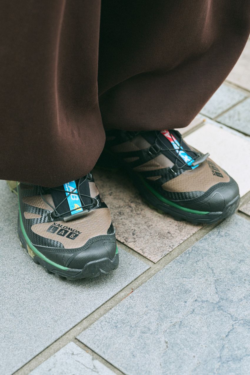 “スタイルある大人たち”の「ユニクロ」コーデ3選を街角スナップで。最高の汎用性を証明！ - 7枚目の画像