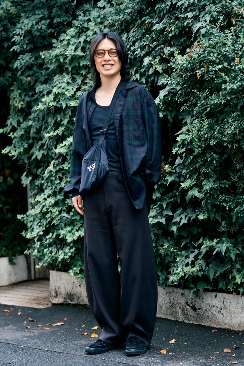 デニム、シャツ、スウェットetc.初夏の「ユニクロ」スタイル3選！洒落者たちの愛用アイテムは…… - 6枚目の画像