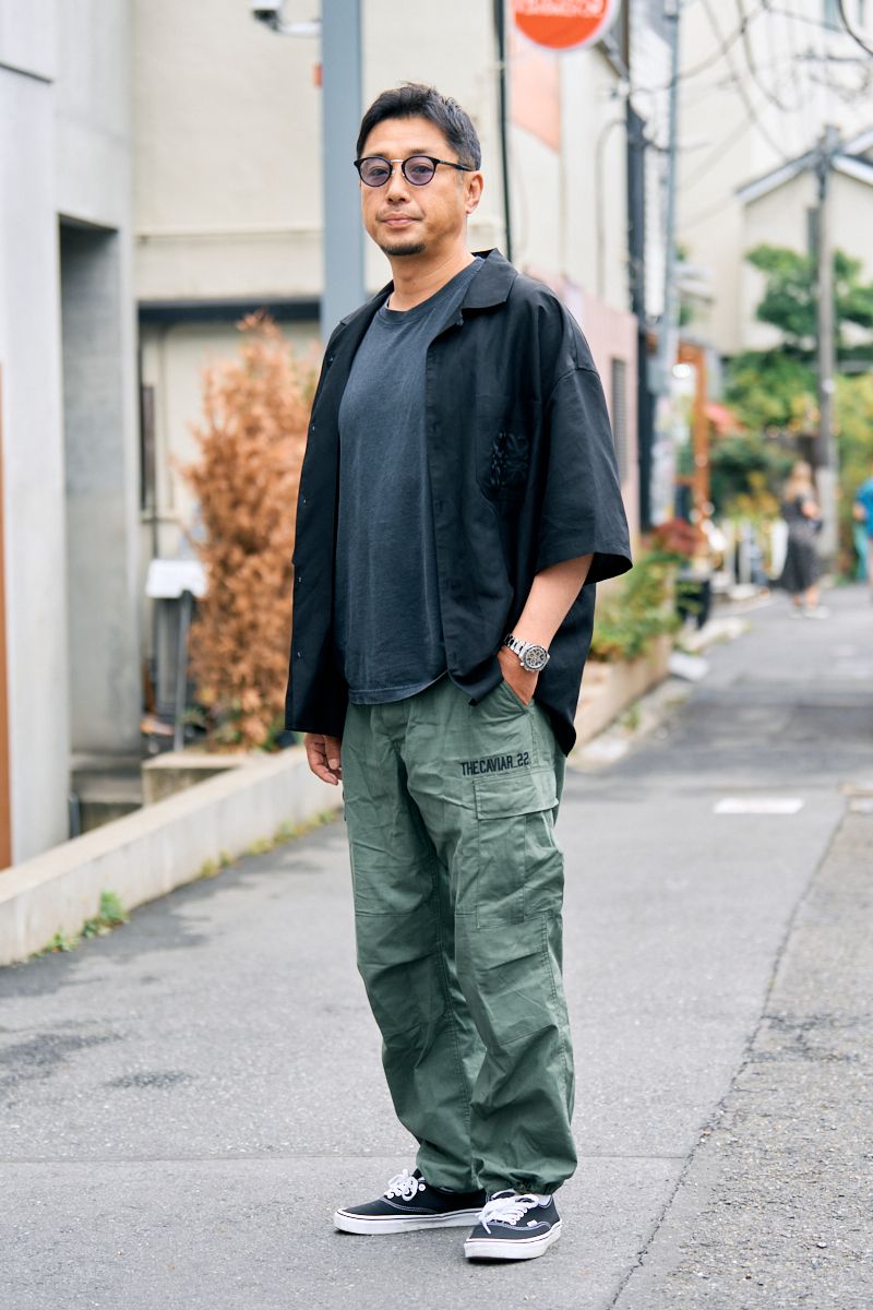 シャツ ロエベ  Tシャツ ジーユー  パンツ キャビア  シューズ ヴァンズ  眼鏡 エーディーエスアール  腕時計 ロレックス