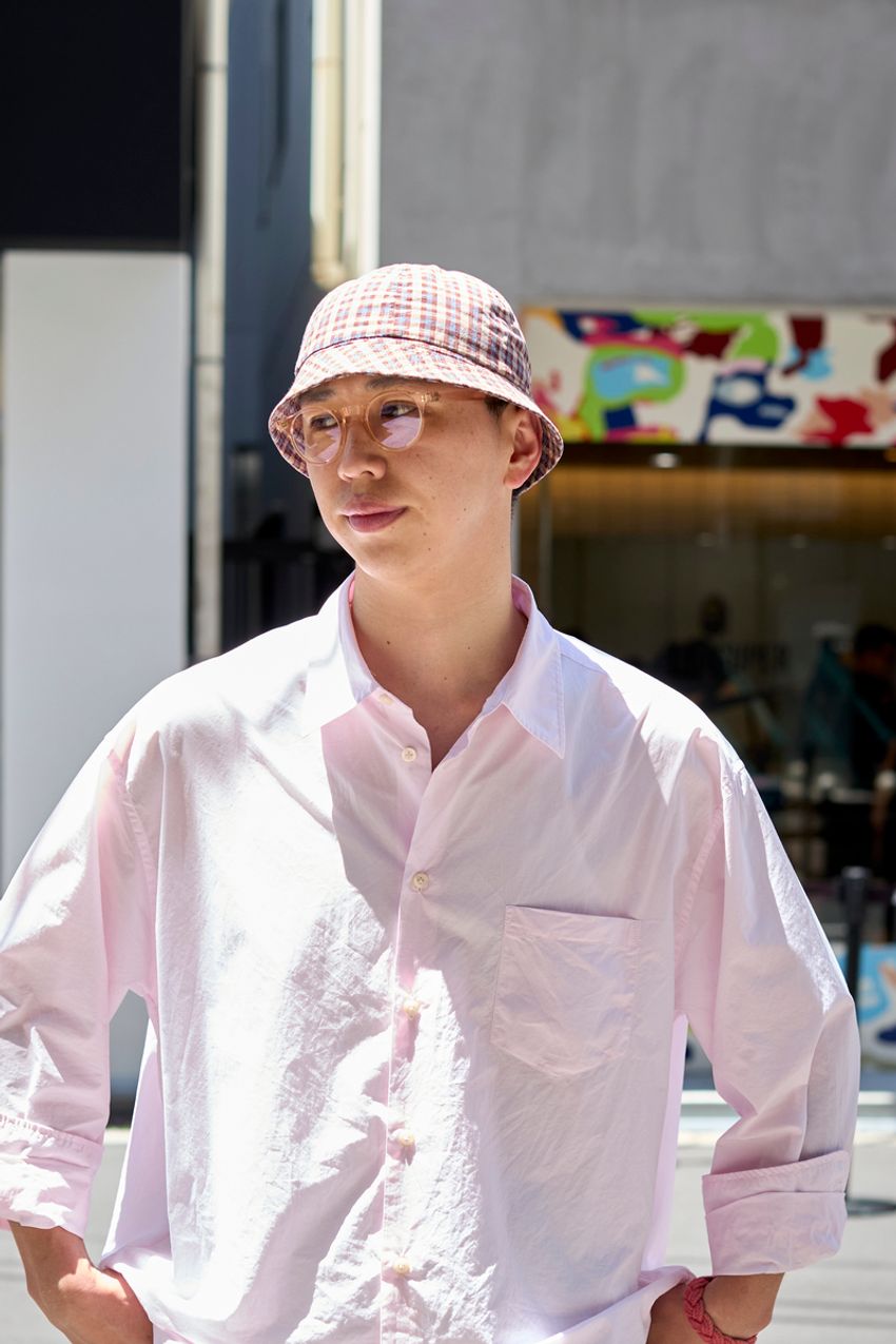 好感度な街の洒落者たちに学ぶ、「失敗しない大人のピンクの取り入れ方」3選！ - 7枚目の画像