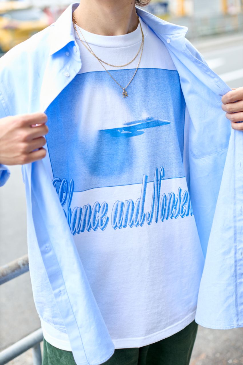 「その青シャツ、どこのブランド？」清潔感ある大人たちのシャツスタイルを街角スナップで - 9枚目の画像