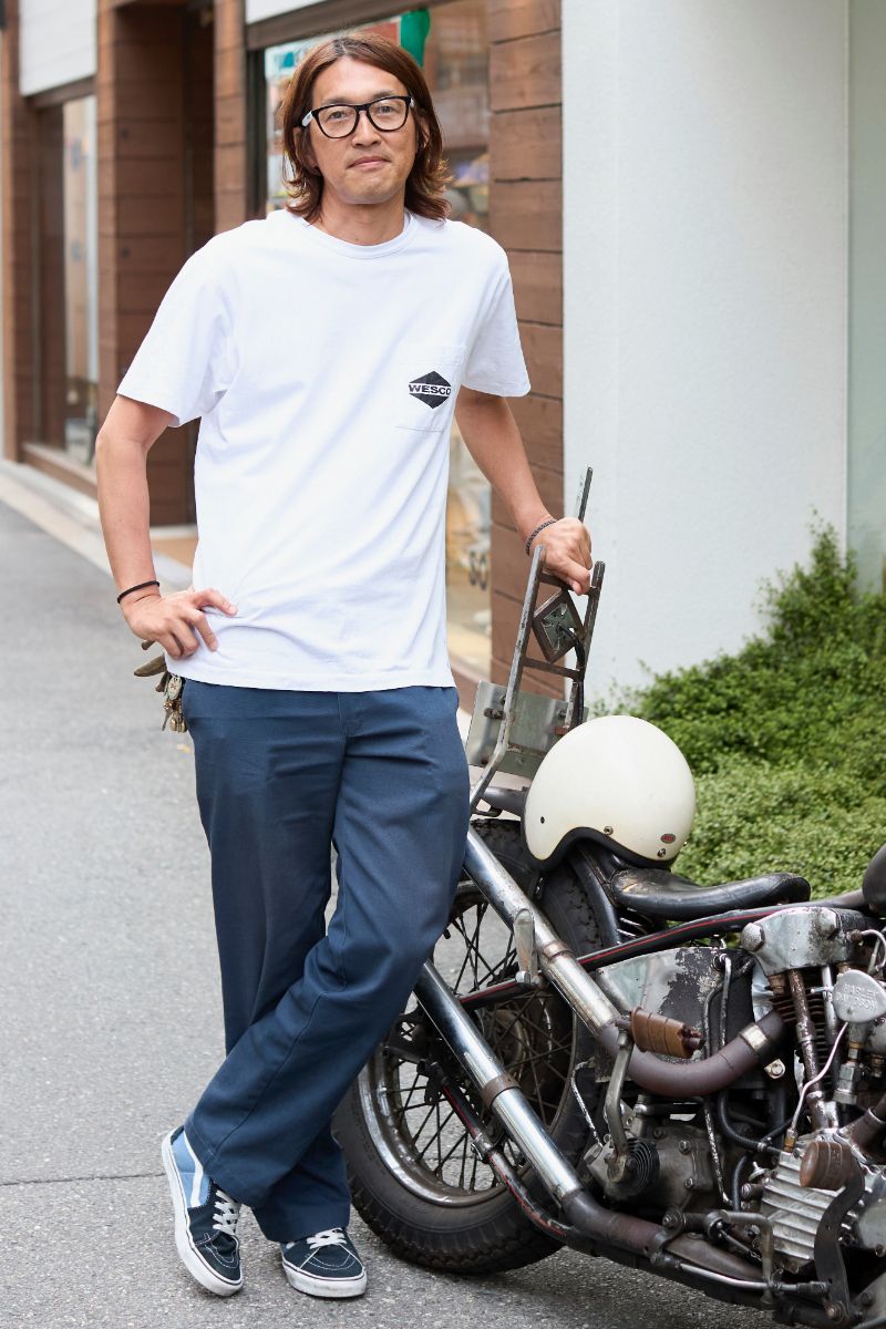 Tシャツ=ウエスコ パンツ=ディッキーズ シューズ=ヴァンズ