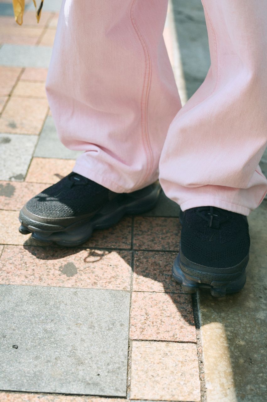 好感度な街の洒落者たちに学ぶ、「失敗しない大人のピンクの取り入れ方」3選！ - 3枚目の画像