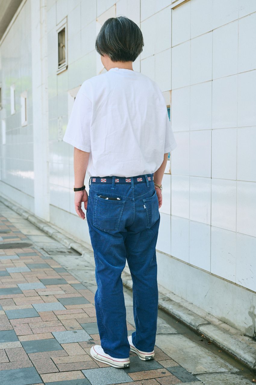 Tシャツの“裾入れ”に抵抗がある？ トレンドの“タックイン”を巧みに仕上げるコツをスナップで - 3枚目の画像