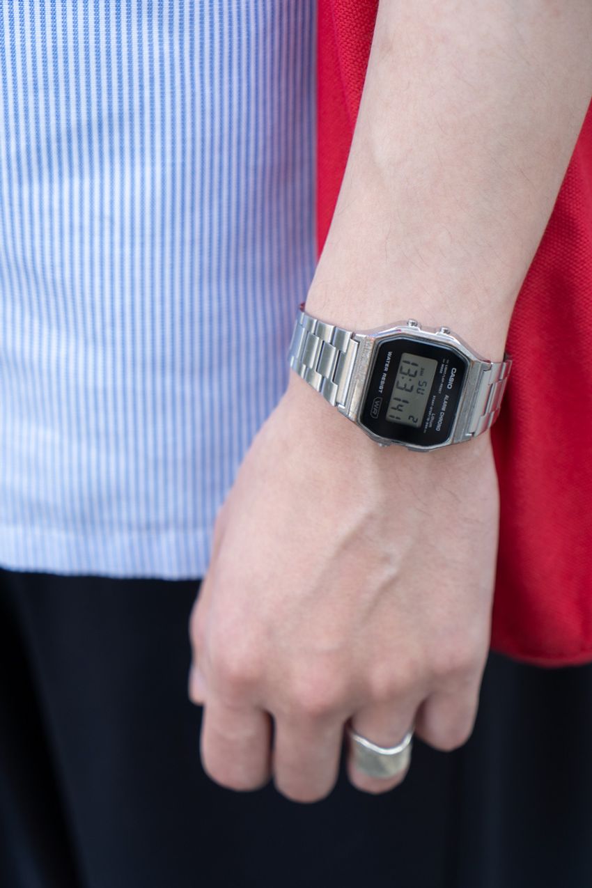 「シャツ＋レザーシューズ＝品の良いカジュアル」。街で見つけた実践者3人をスナップで！ - 6枚目の画像