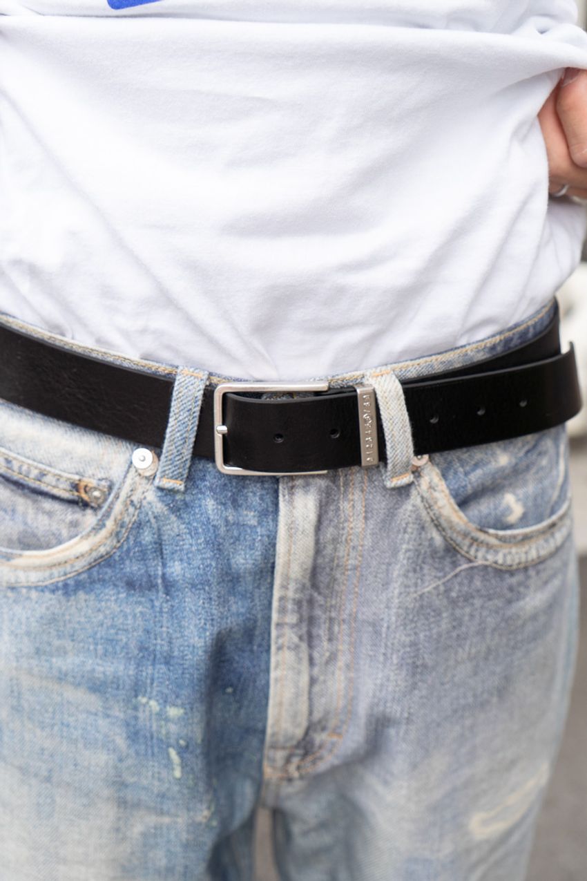 デニムは”薄色ブルー”派な3名の男たち！色落ちだけじゃない、さらなる“味付け”の魅力 - 4枚目の画像