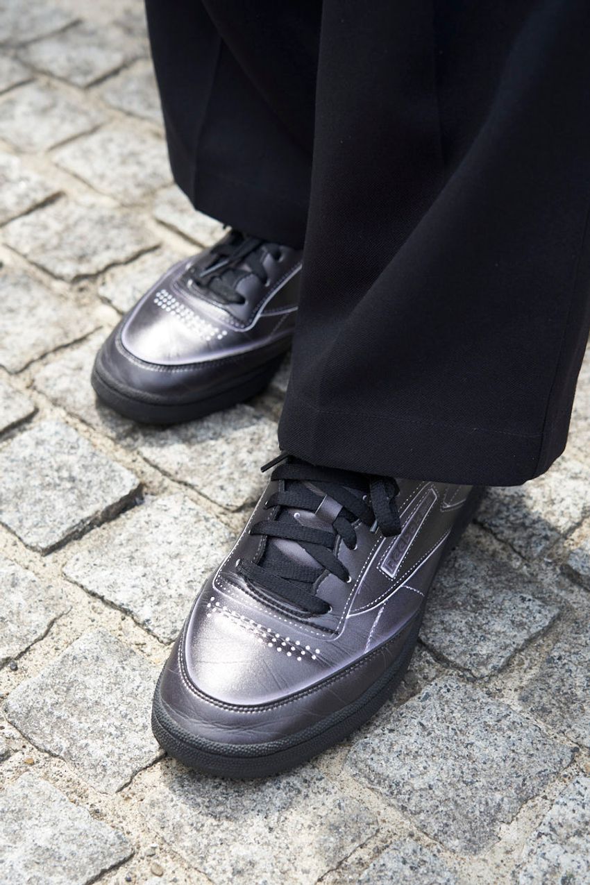 今年は「夏もスラックス派」な着こなし3選！リラックスした大人のサマースタイル - 7枚目の画像