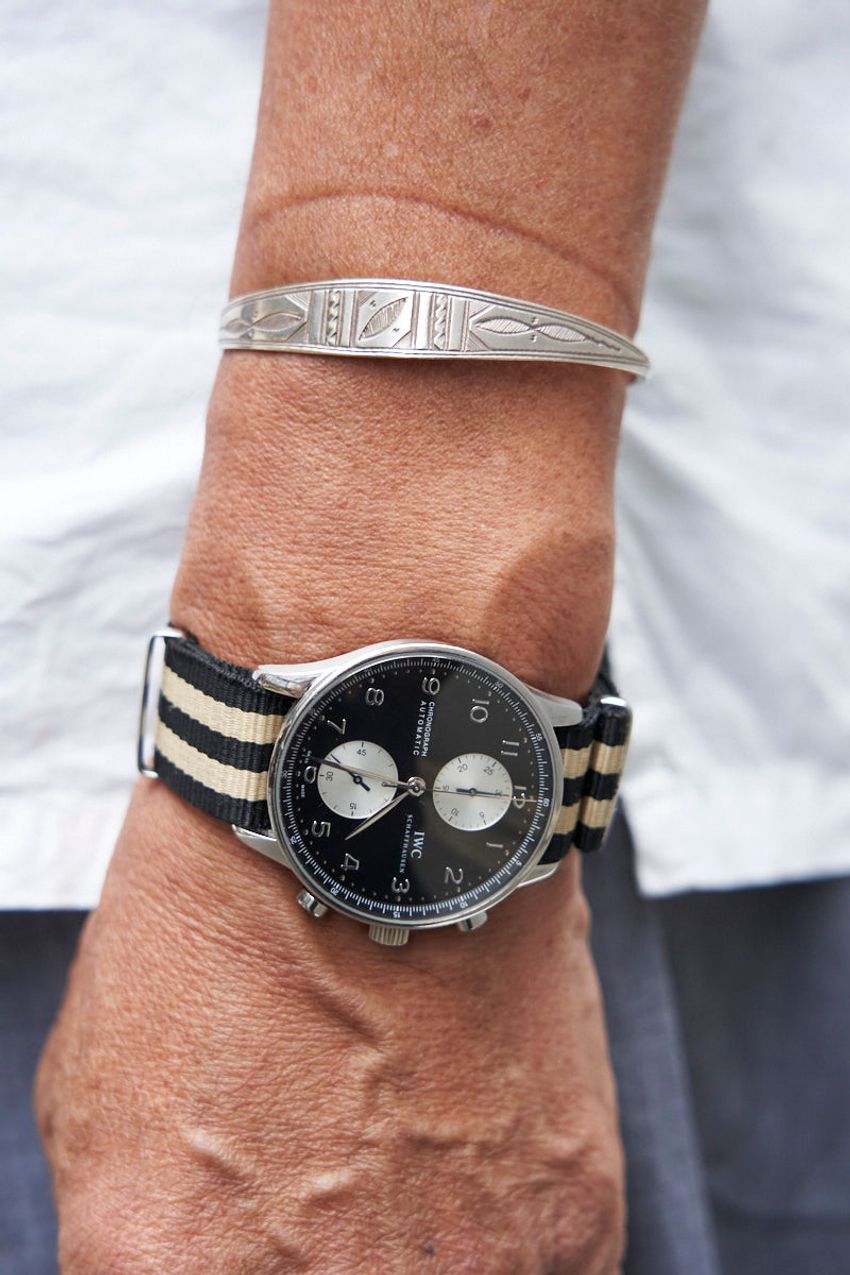 グレー、ネイビーetc.初夏に着る“定番色”の正解例。シンプルに洒落た好サンプルをスナップで！ - 4枚目の画像