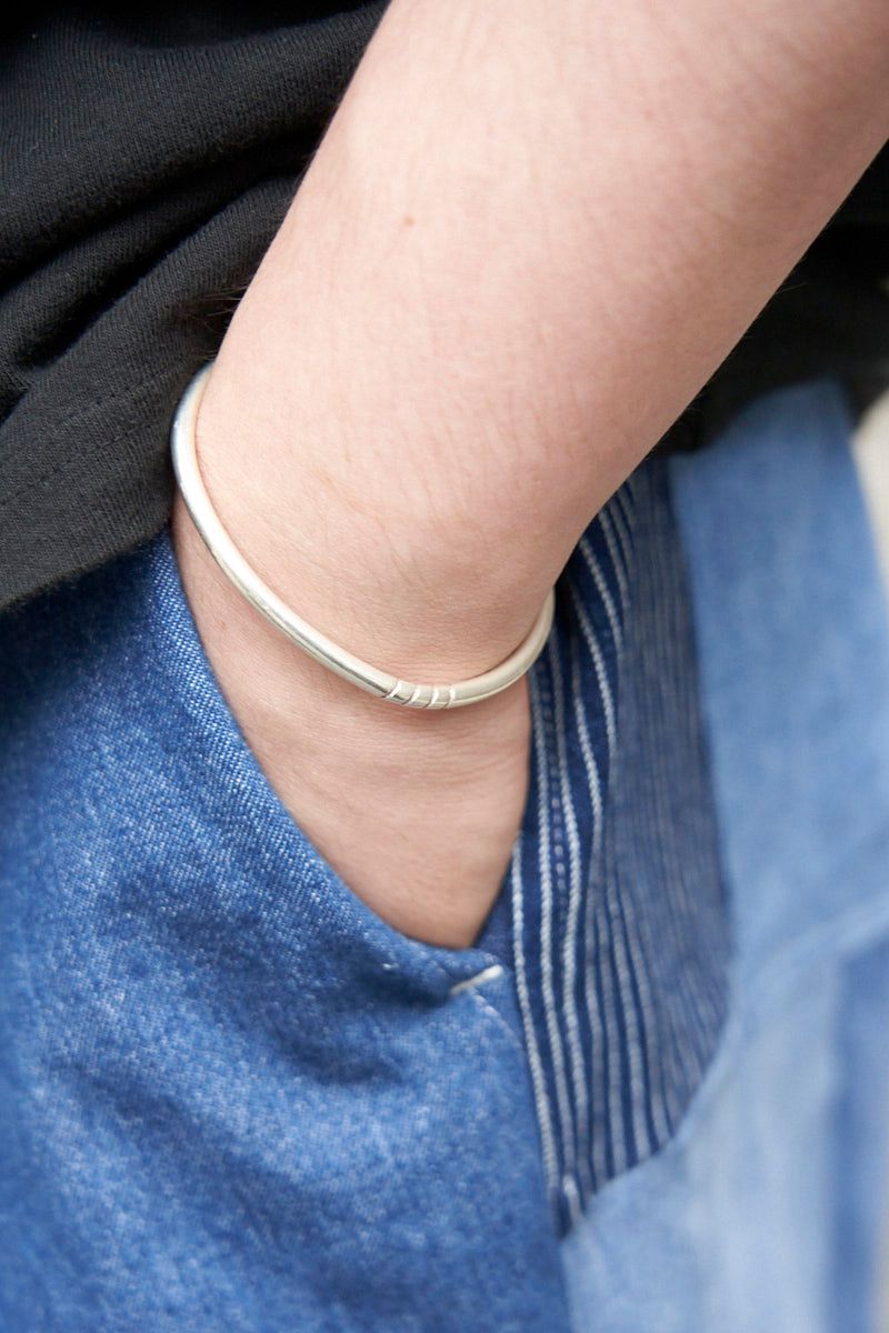 レミレリーフのTシャツコーディネート | 250611-1114-35 アカオ 5枚目の写真