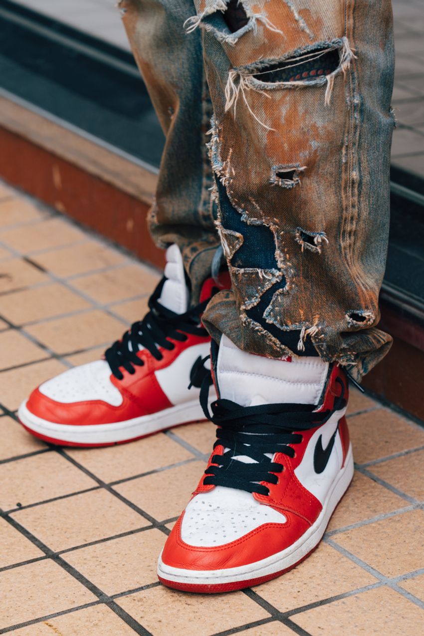 どんな時代でも“ジョーダン 1“の虜。色褪せない名作スニーカーを今っぽく履くコツをスナップで - 10枚目の画像