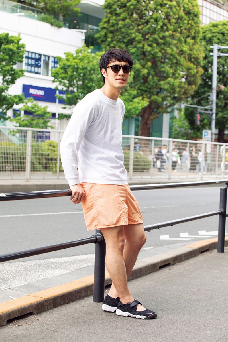 大人の男でも、サーモンピンクがしっくりくるなんて 山根 彬