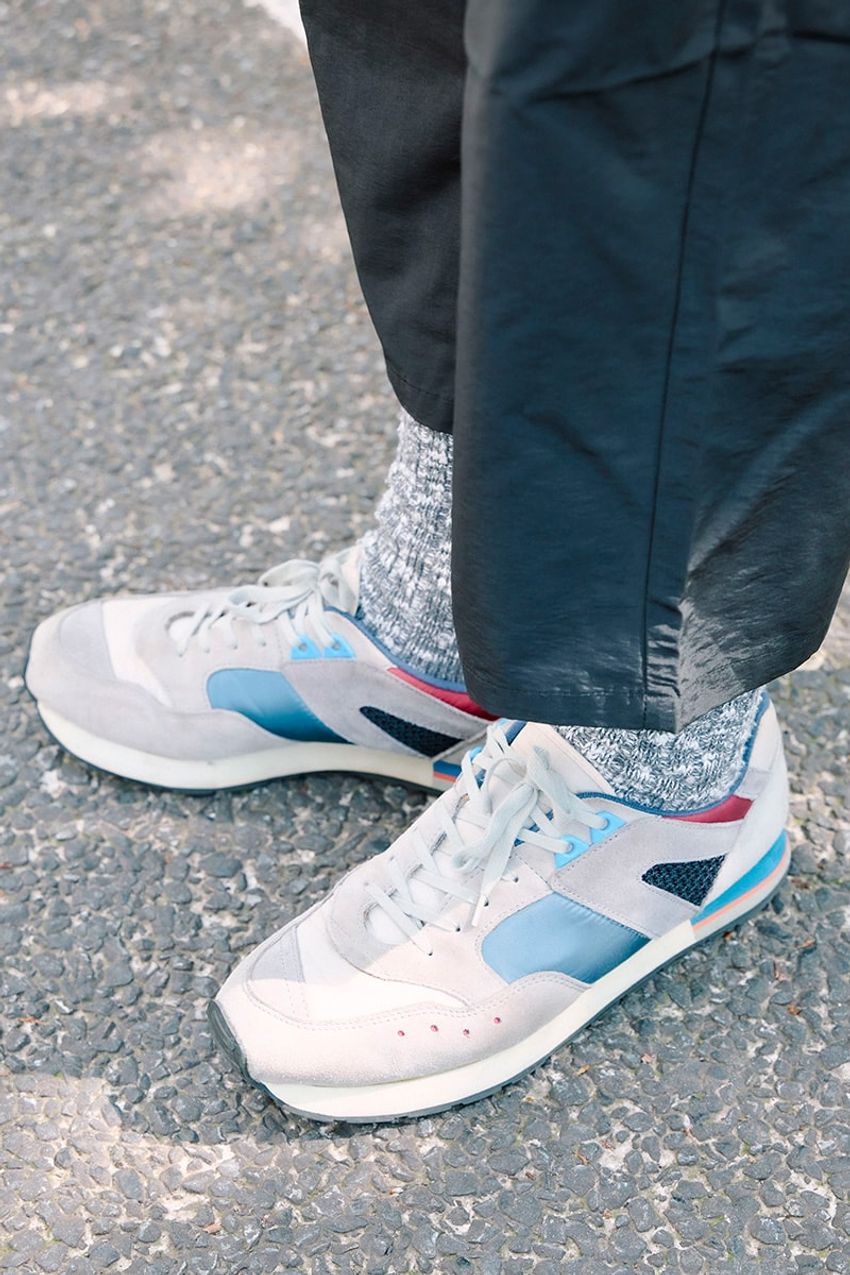 夏にも活躍する「シャツ」コーデをスナップで！ショーツやスラックス合わせetc. - 3枚目の画像