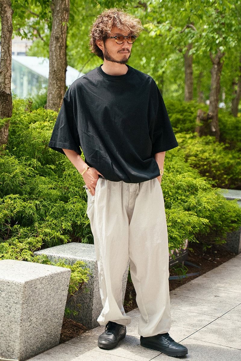 Tシャツ イズネス  パンツ エイトン  スニーカー ヴァンズ  サングラス モスコット  腕時計 タイメックス