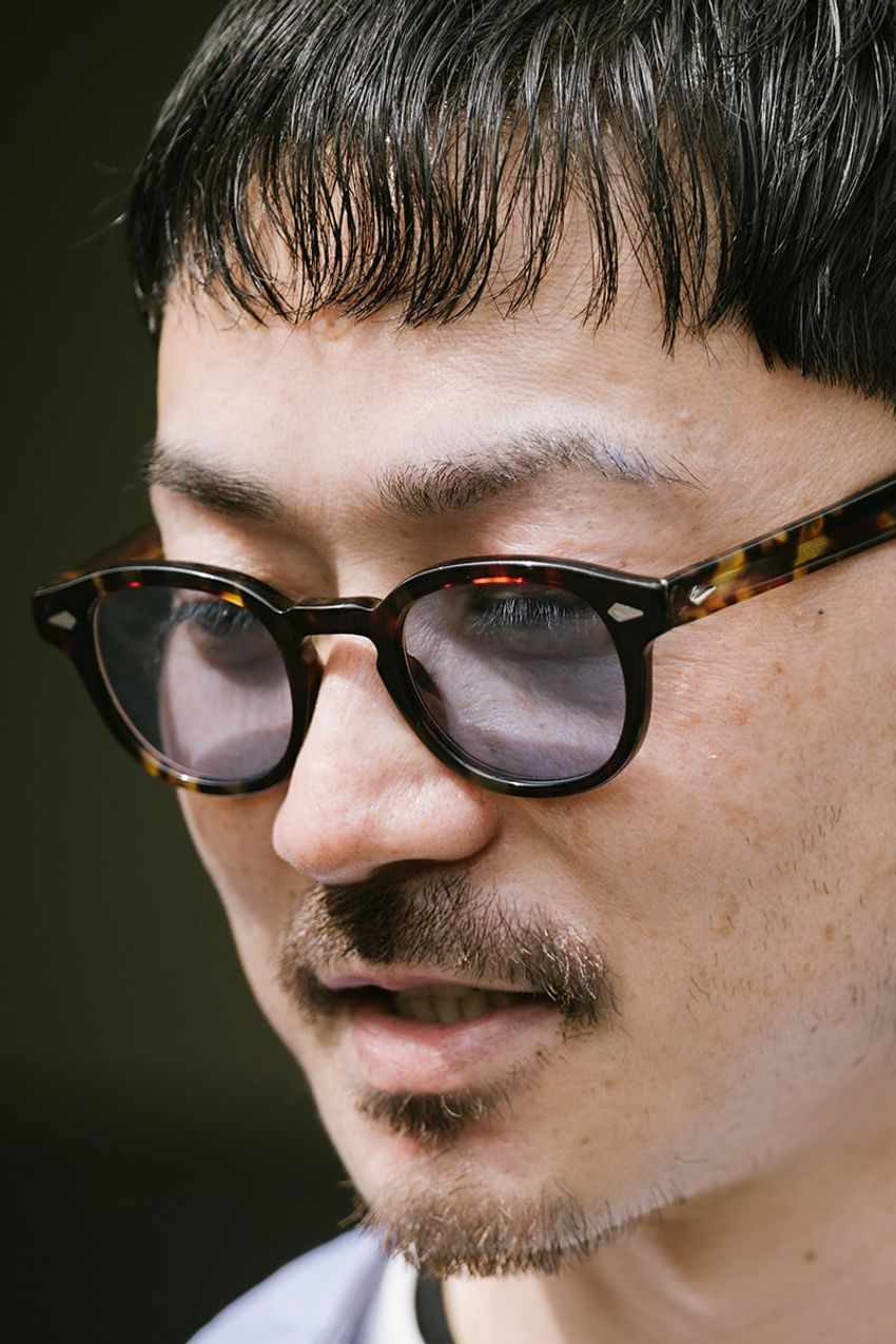 「コモリ」はシャツが圧倒的人気！“ユルさ”と“大人っぽさ”を一枚で醸した3名をスナップ - 4枚目の画像