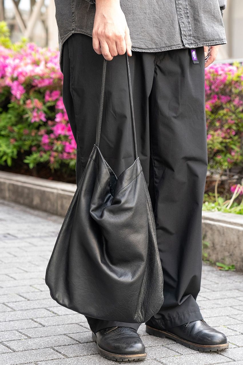 年中無休の汎用性！夏に“デニムシャツ”と上手に付き合う方法を3人のスナップで - 5枚目の画像