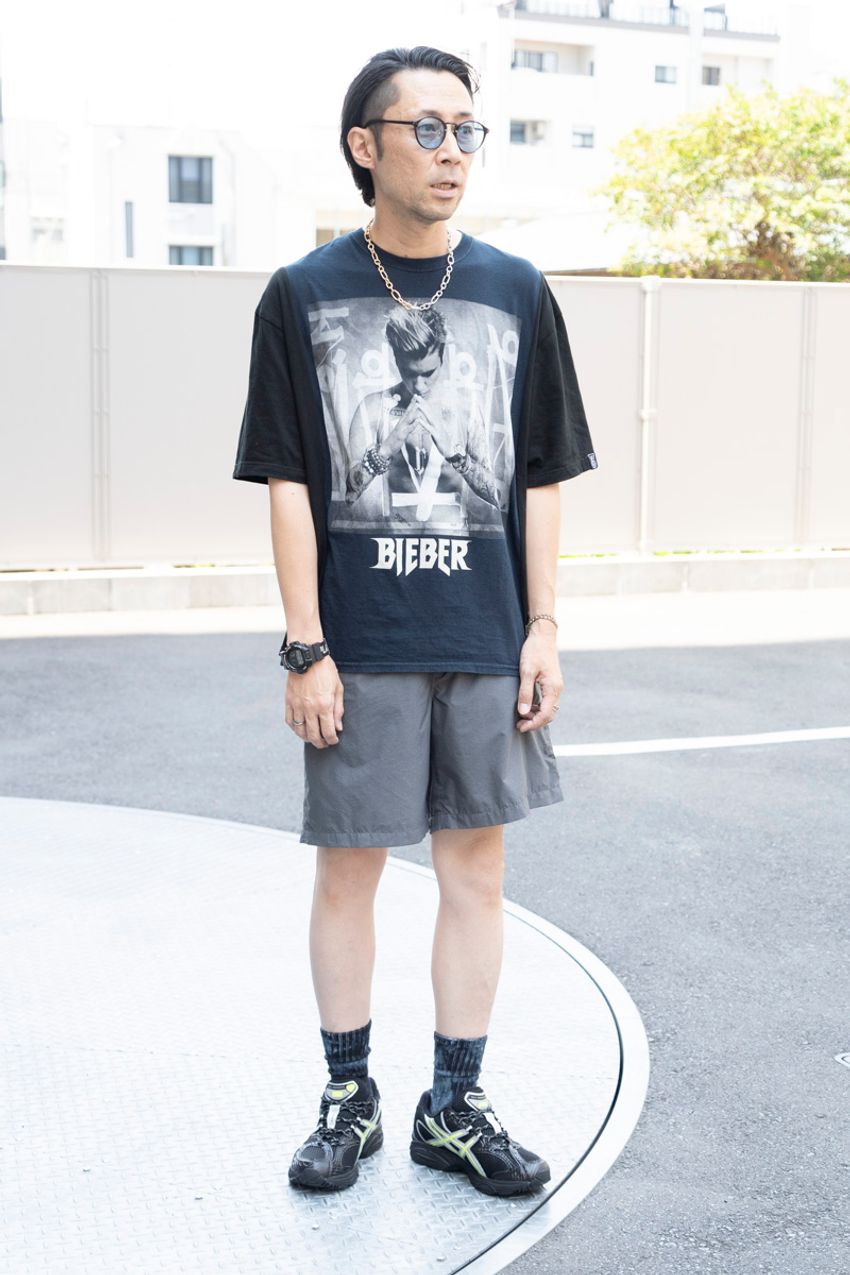 “黒系“でまとめるだけでOK！子供っぽく見えない「半袖×ショーツ」のお手本をスナップで厳選 - 5枚目の画像