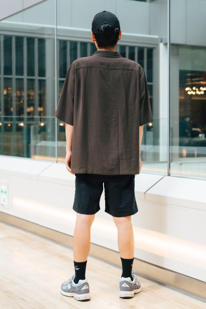コスパではなく、デザインで選ぶ時代。「GU」のオープンカラーシャツが洒落ていた3人衆 - 5枚目の画像