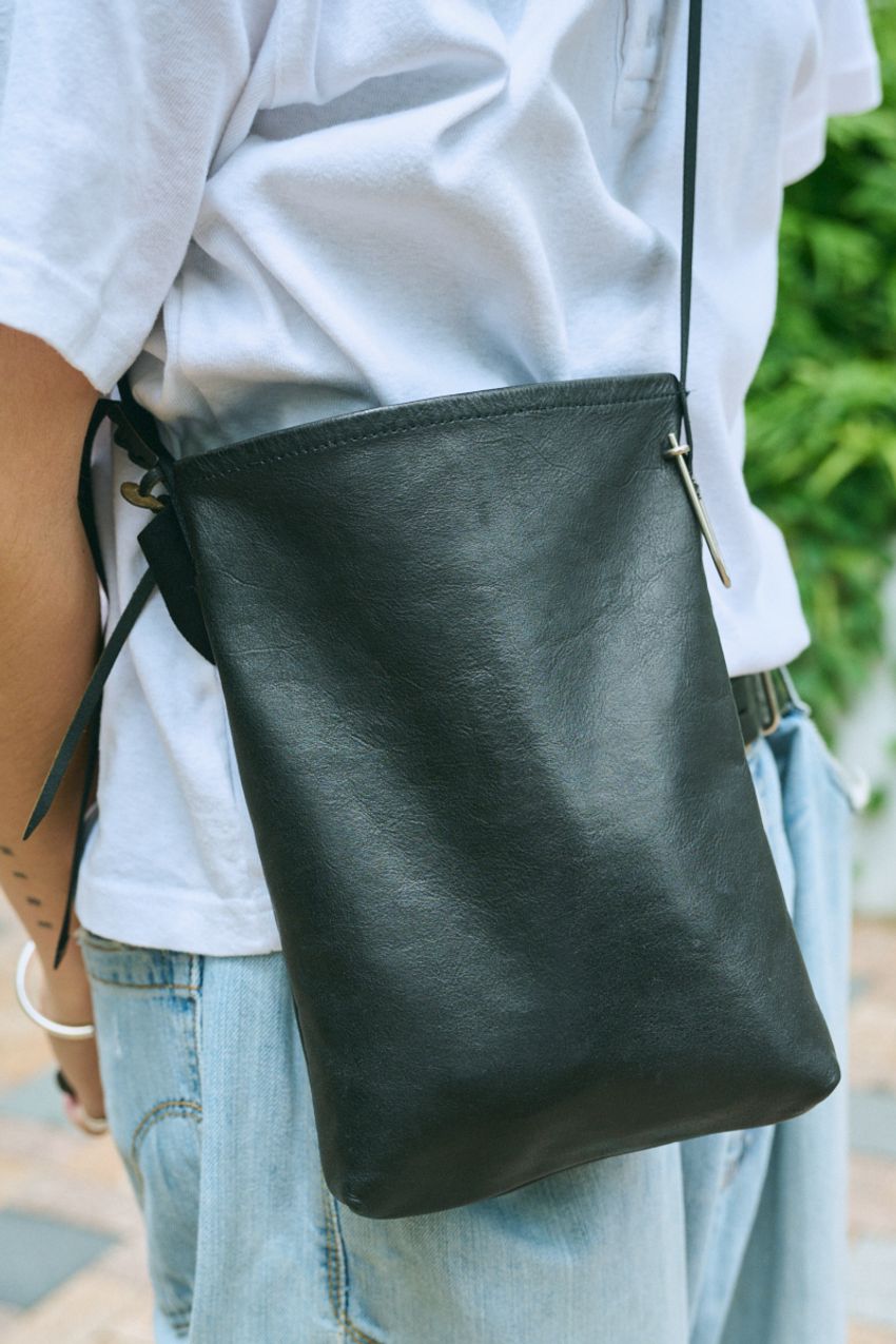 「無地の白T」一枚でシンプルに洒落た街角の3人！その着こなしテクニックを徹底解剖 - 9枚目の画像