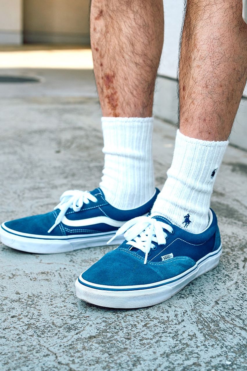 超簡単にキマる“理想的オールネイビーコーデ”3選。共通点は「上下ブランド揃え」だった！ - 5枚目の画像