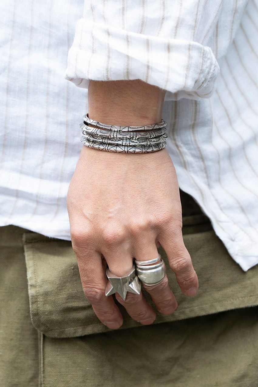 シャツは古着が個性を醸す。街でキャッチした大人の愛用アイテム&着こなし術を紹介 - 5枚目の画像