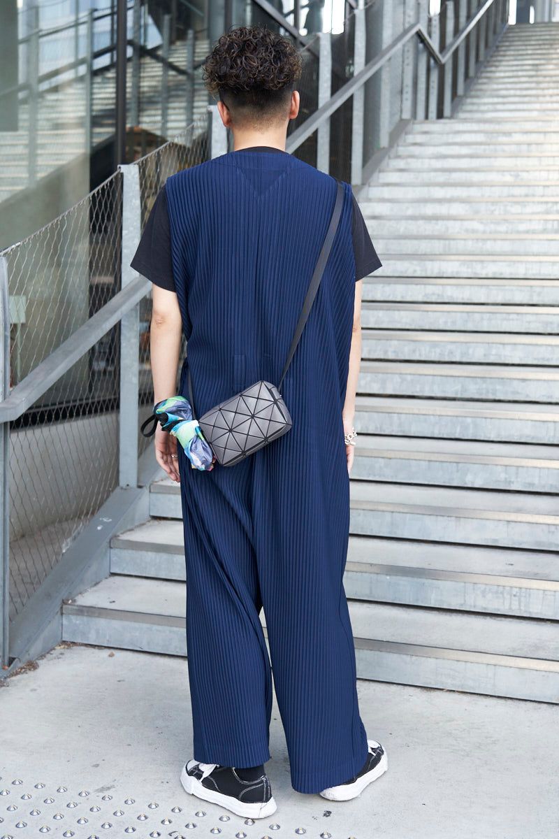 イッセイミヤケのサロペットコーディネート | 250709-2333-29 カズ 2枚目の写真