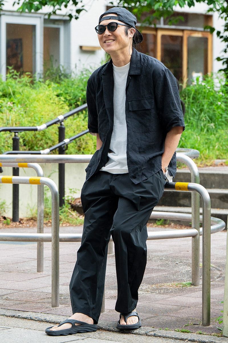 シャツ=スティルバイハンド Tシャツ=コントール パンツ=スー サンダル=ダブリュー 帽子=古着 サングラス=アウルミルズ 腕時計=オメガ