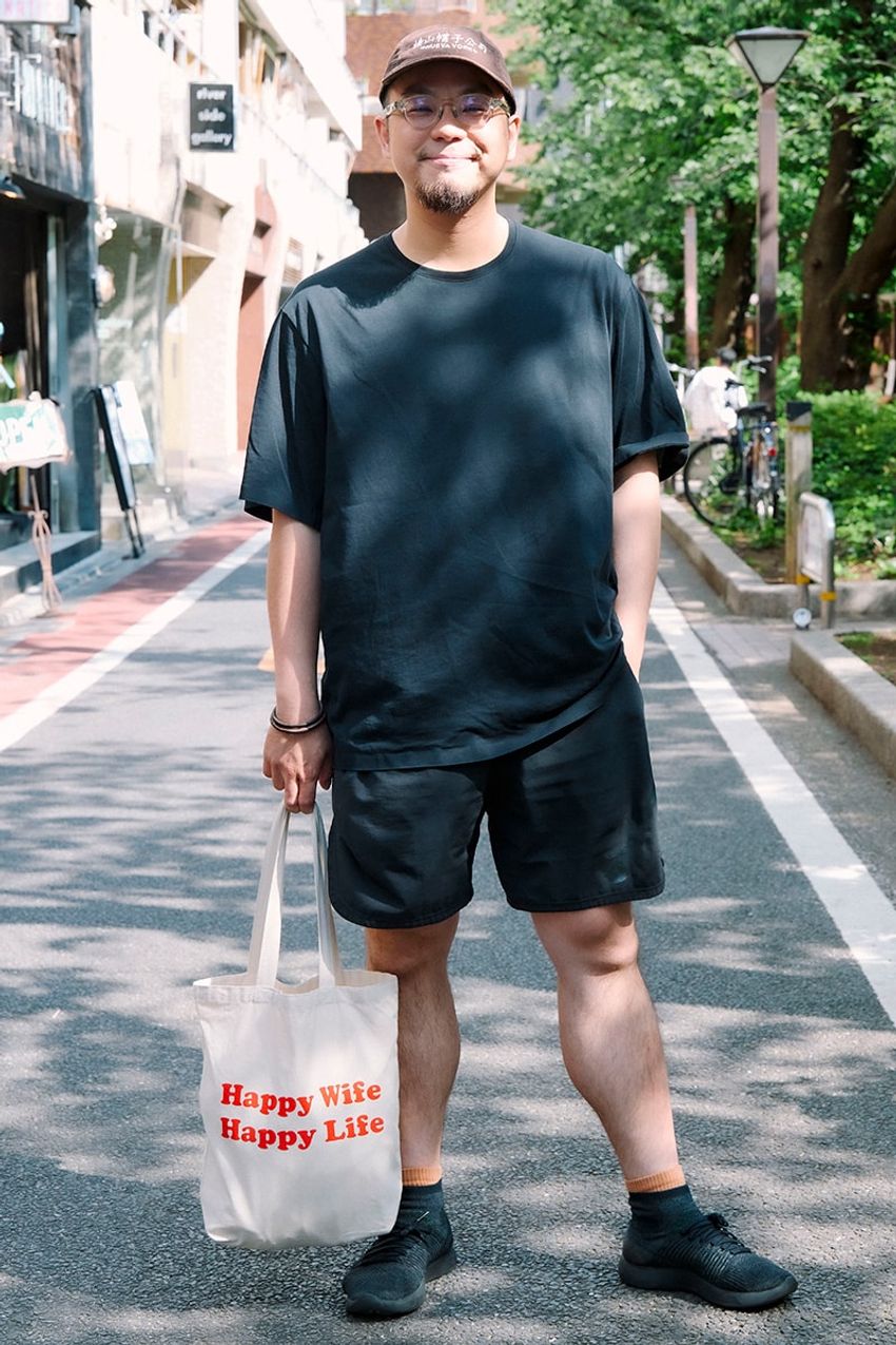 “黒系“でまとめるだけでOK！子供っぽく見えない「半袖×ショーツ」のお手本をスナップで厳選 - 2枚目の画像