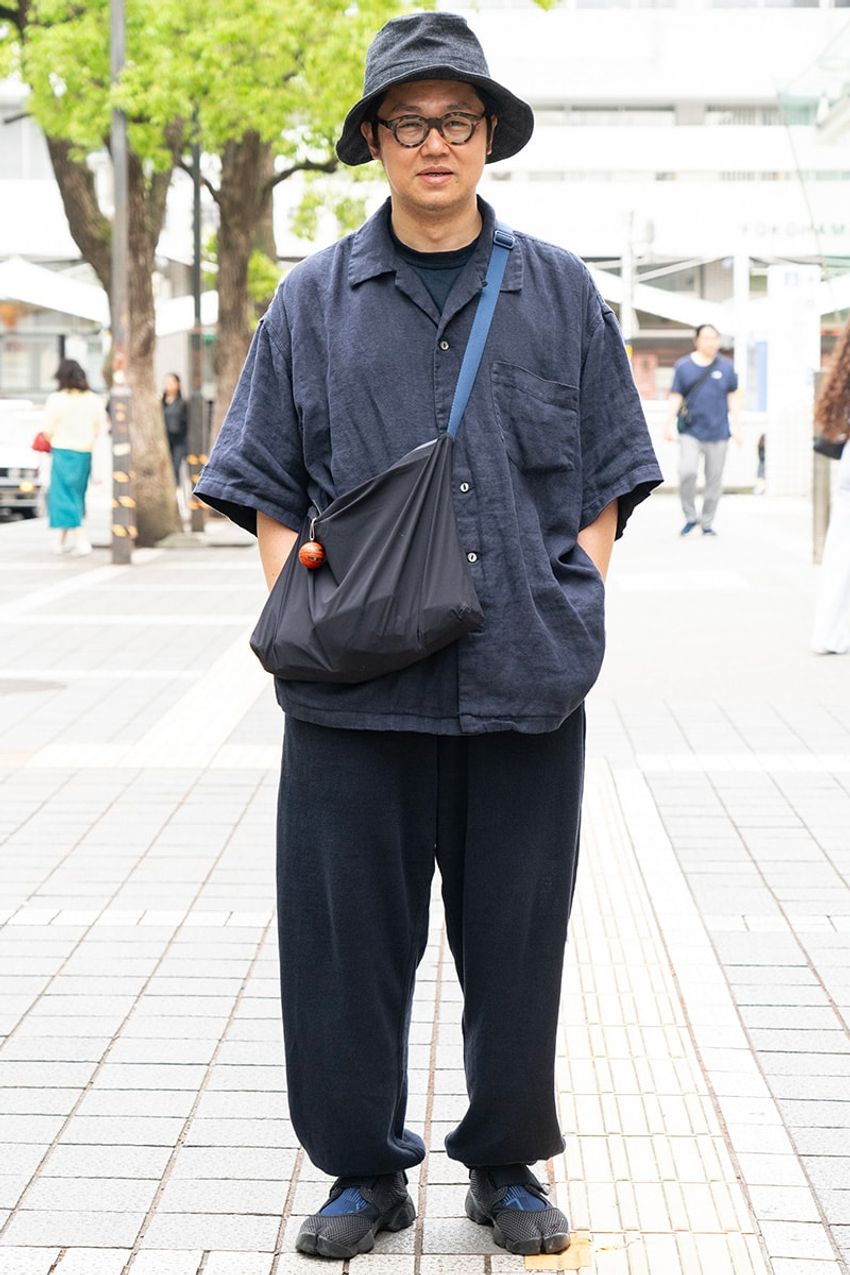 実用性抜群！洒落者たちが支持する“黒ショルダー”。愛用ブランドをスナップで調査してみた - 9枚目の画像