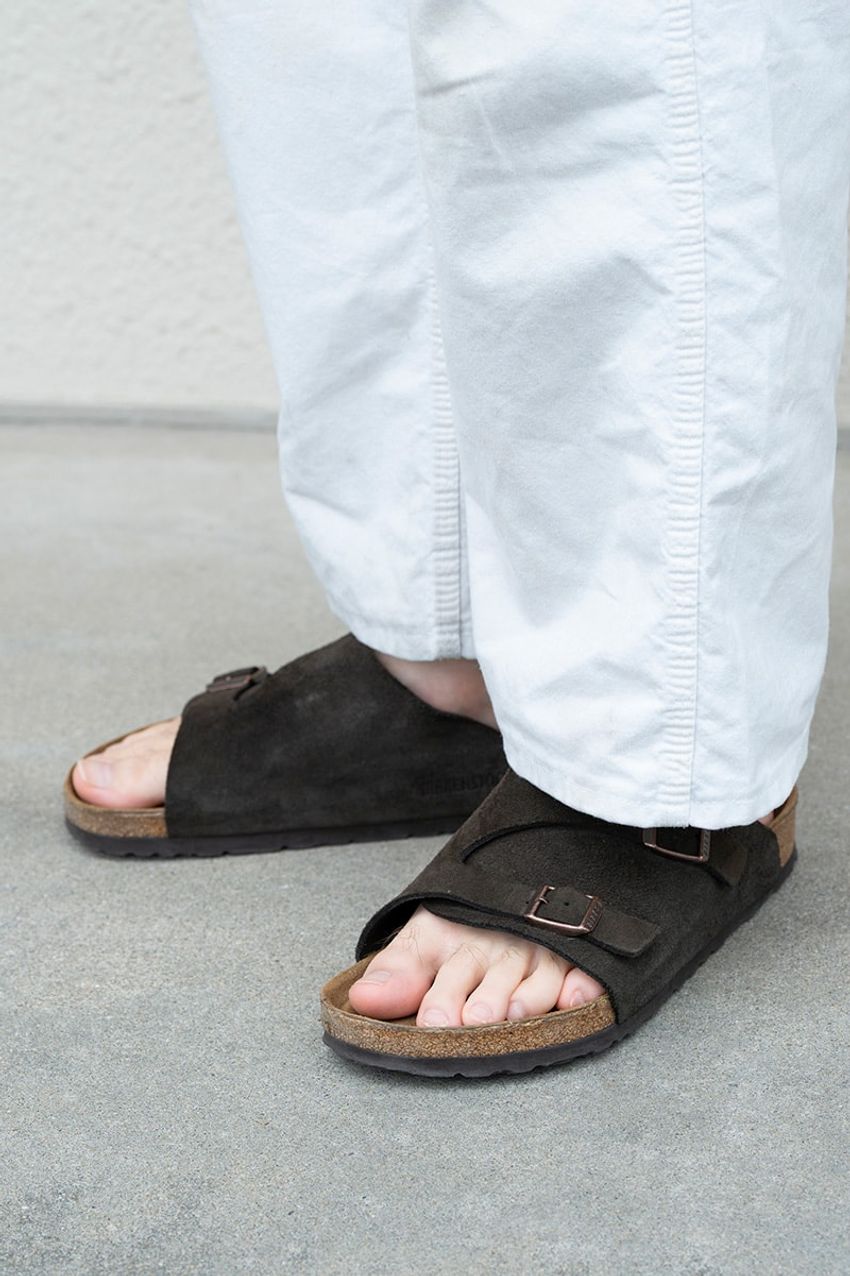 ビルケンの“チューリッヒ”はキレイめコーデに合わせるのが正解！その好例を街角スナップで - 9枚目の画像