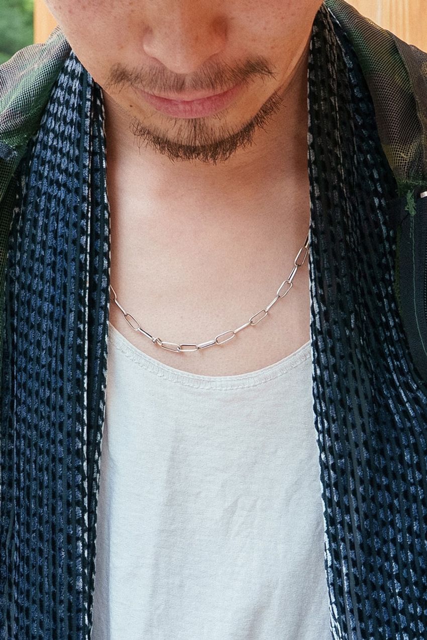 「長袖×ショーツ」のベストシーズン！ロンT、シャツ、ジャケットの三者三様の着こなし好例 - 6枚目の画像