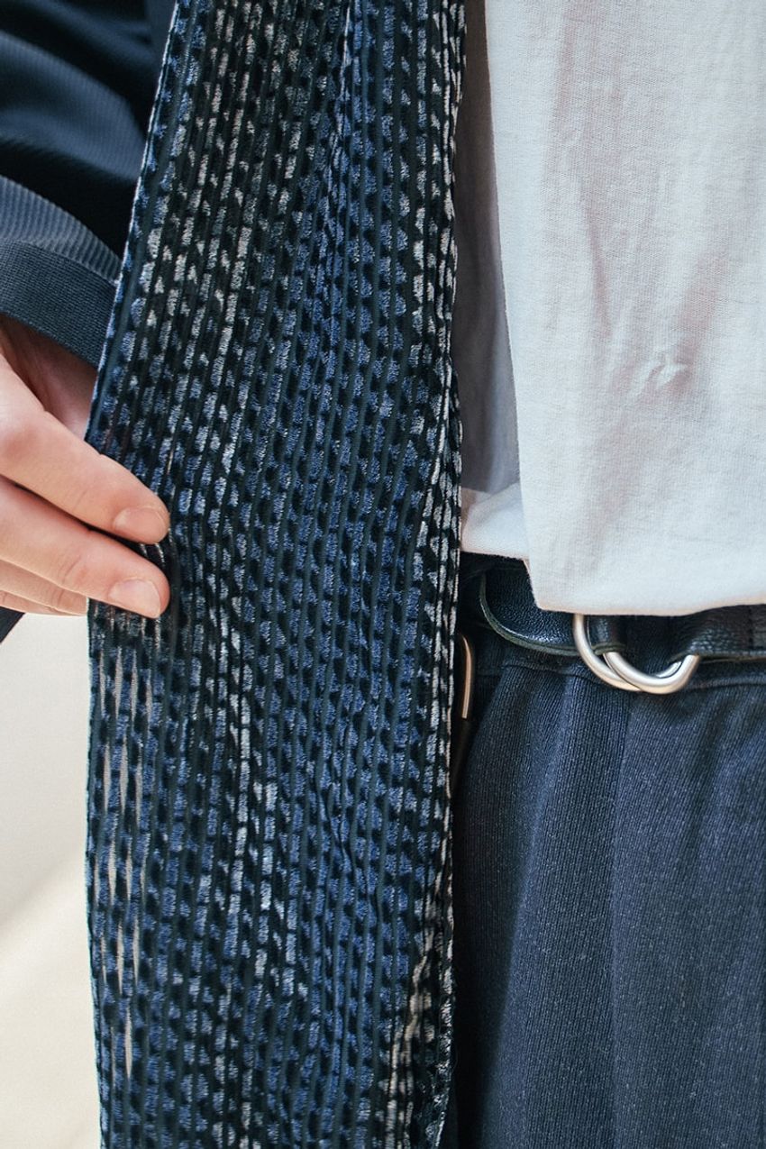 「長袖×ショーツ」のベストシーズン！ロンT、シャツ、ジャケットの三者三様の着こなし好例 - 7枚目の画像