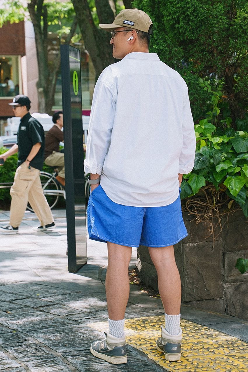 シャツのインナーは「チャンピオン」のTシャツが調子よし！コーデ3好例をスナップで - 3枚目の画像