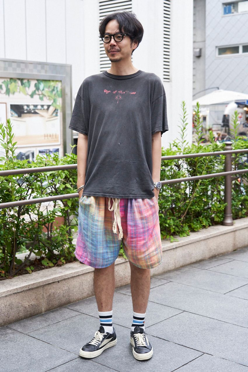 リラックス感を醸し出す“フェード“Tシャツ。さらっと自然体で装った夏の良コーデ3選 - 8枚目の画像