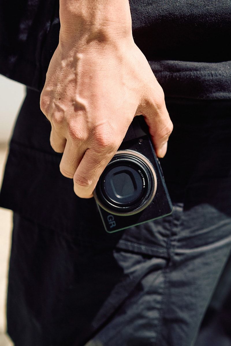 フィアオブゴッドエッセンシャルズのTシャツコーディネート | 250714-1500-52 小原拓也 6枚目の写真