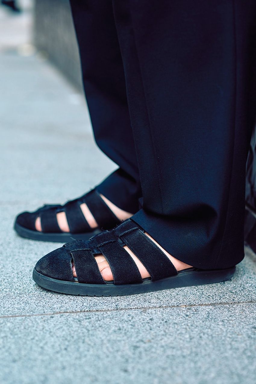 「その黒サンダル、どこのですか？」と思わず聞いた3名。人気はルナサンダル、ダブリューetc. - 9枚目の画像