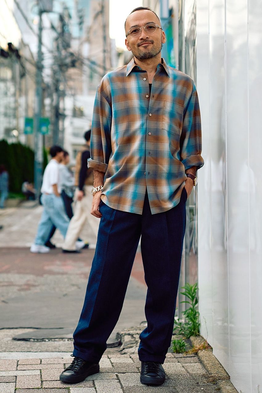 秋に“旬”を演出する「チェック柄」。シャツだけじゃない、洒落者たちの取り入れ方3選！ - 8枚目の画像