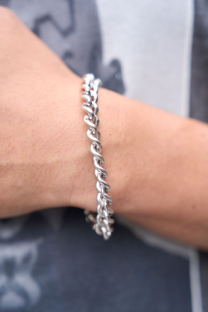 メゾンスペシャルのTシャツコーディネート | 250716-0538-29 げん 4枚目の写真