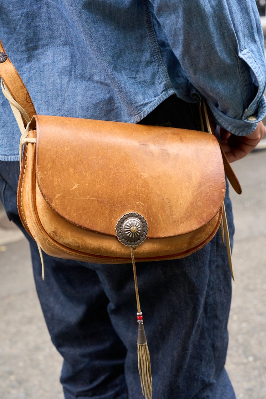 “濃紺デニム”が似合う洒落者の着こなし術！愛用品はリーバイス、シュガーケーンetc. - 6枚目の画像