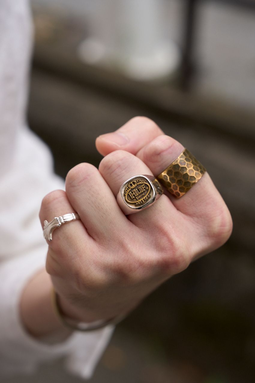 “大人っぽさ”と“自然体”のグッドバランス。シャツを不真面目に着る、にはテクがいる。 - 7枚目の画像