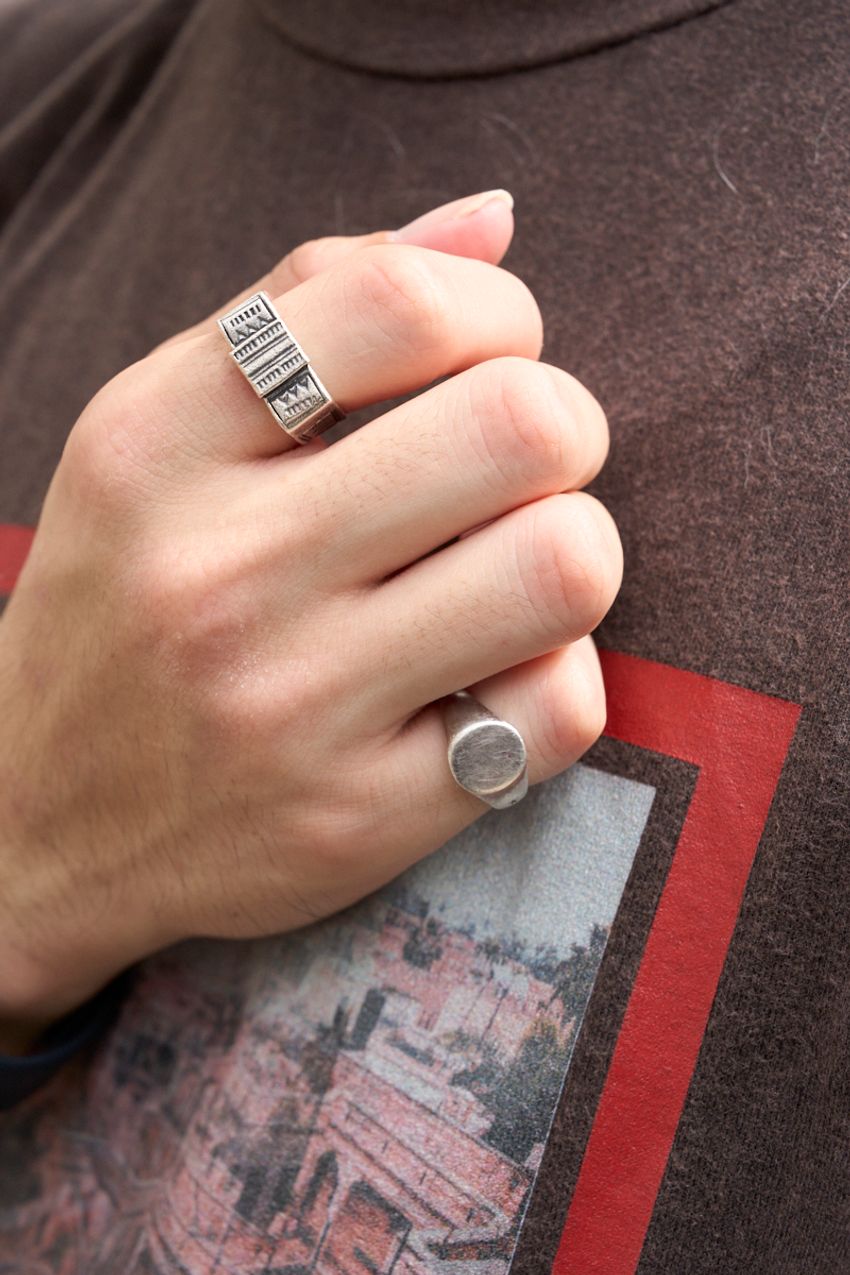 派手でもなく、地味でもなく。夏コーデのトレンドは“ニュアンスカラーT”！その好例3選 - 5枚目の画像