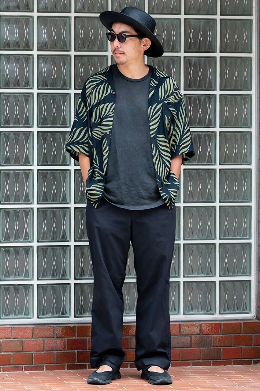 秋のひと癖シャツはこう着こなす！ 街行く洒落者の着こなしから攻略法を紐解く - 4枚目の画像