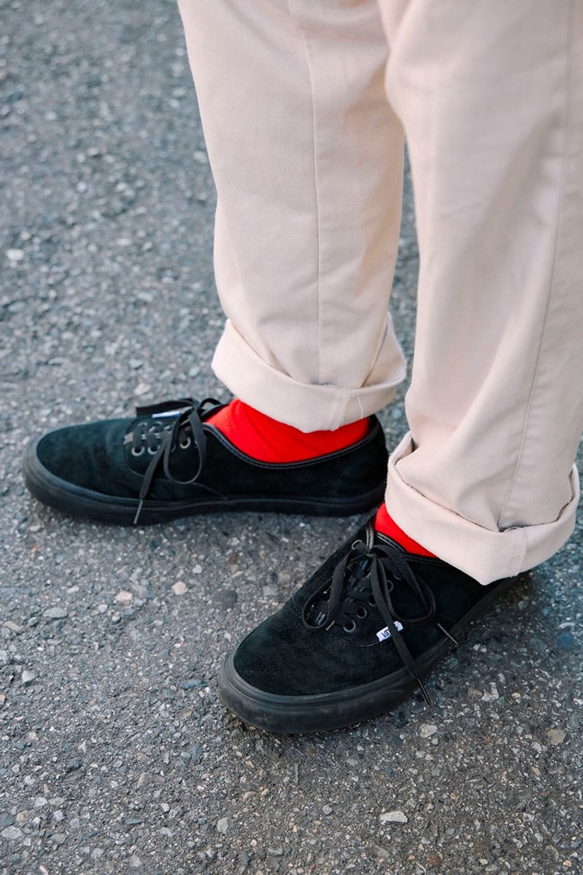 真夏の「GAP」活用法3例をスナップで。洒落た大人が選んだのはポロシャツ、ショーツetc. - 3枚目の画像