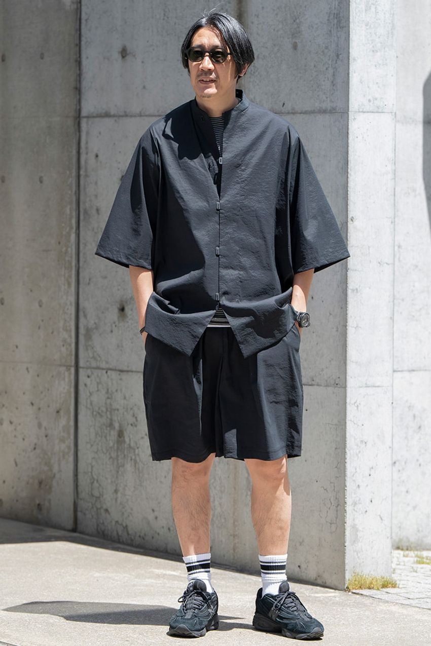 “ゆるっとしたシャツ”1枚で洒落て見える！着こなしやブランド選びが参考になる3名をスナップから - 8枚目の画像