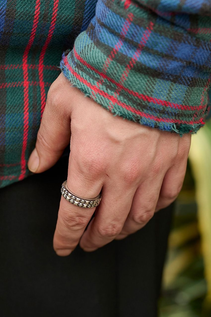 大人のチェックシャツスタイル3選。子供見えを回避する洒落者たちのテクを解説 - 5枚目の画像