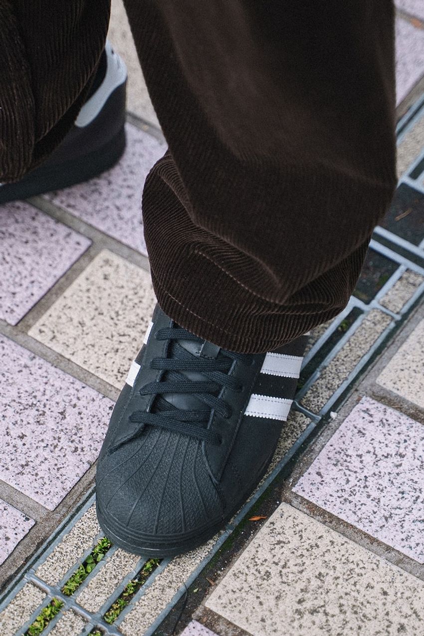 【最新】セットアップスタイル3選。「テーラード」「コーデュロイ」「シャカシャカ」テイスト別にスナップで - 4枚目の画像