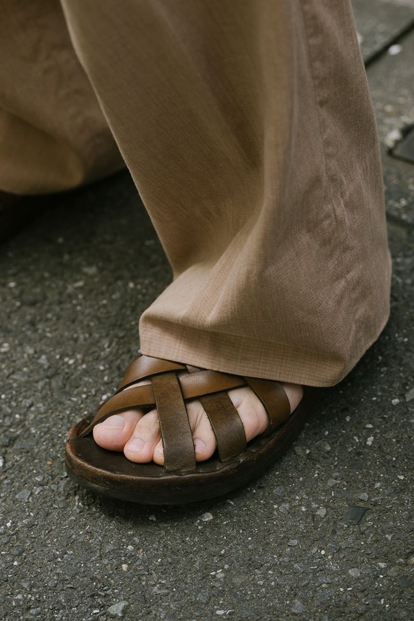 【シャツ＆チノパン】いわゆる「普通の服」でも、自分らしさを出す。洒落者たちのテクニック集！ - 5枚目の画像