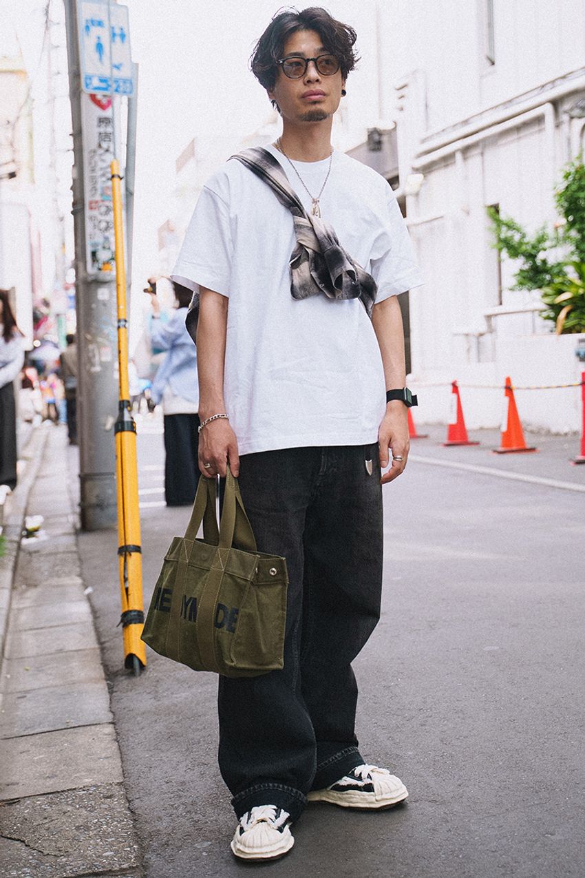 【街頭調査】ヘインズの白T活用法をスナップで。タックイン、Gジャン合わせ、そして - 1枚目の画像