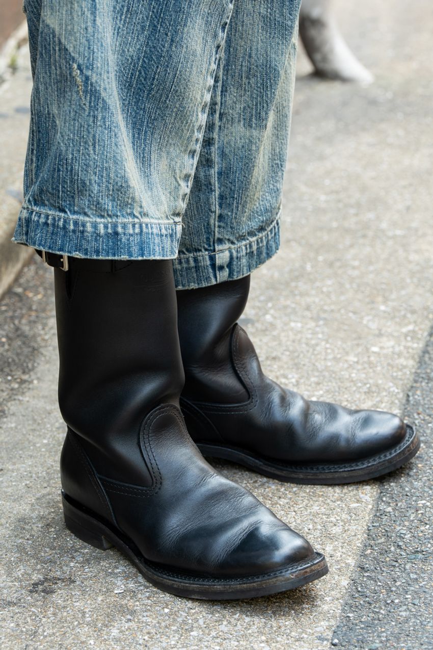 【最旬】程良くルーズな“デニム”コーデ3選。街の洒落者に選ばれたのはコモリと…… - 10枚目の画像