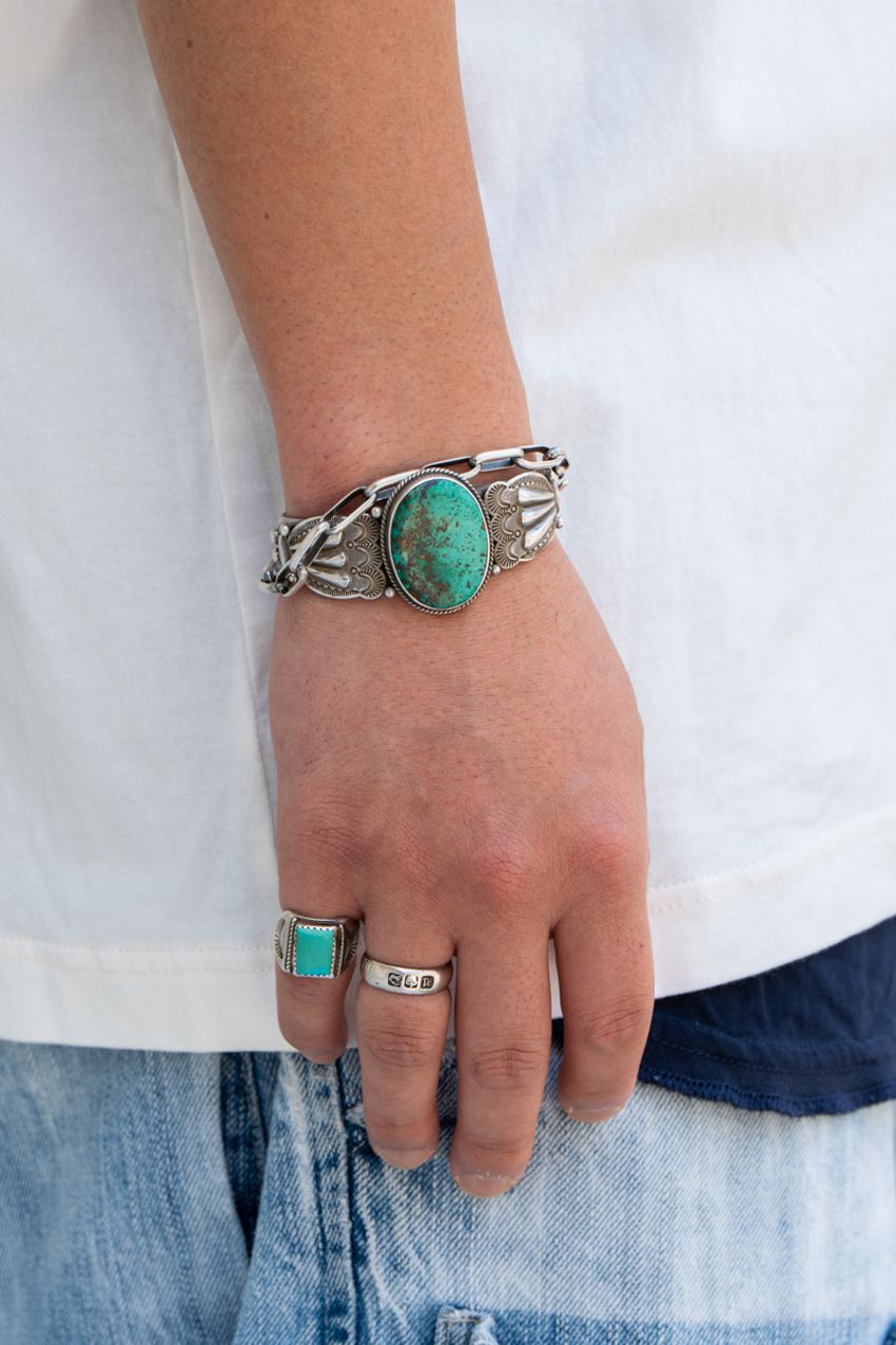 シルエットが気になった“無地T”、どのブランドか聞いてみた！選びにこだわりを持つ3名をスナップで - 4枚目の画像