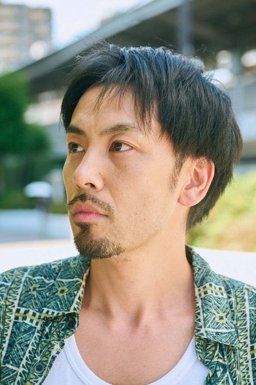 シャツは古着が個性を醸す。街でキャッチした大人の愛用アイテム&着こなし術を紹介 - 2枚目の画像